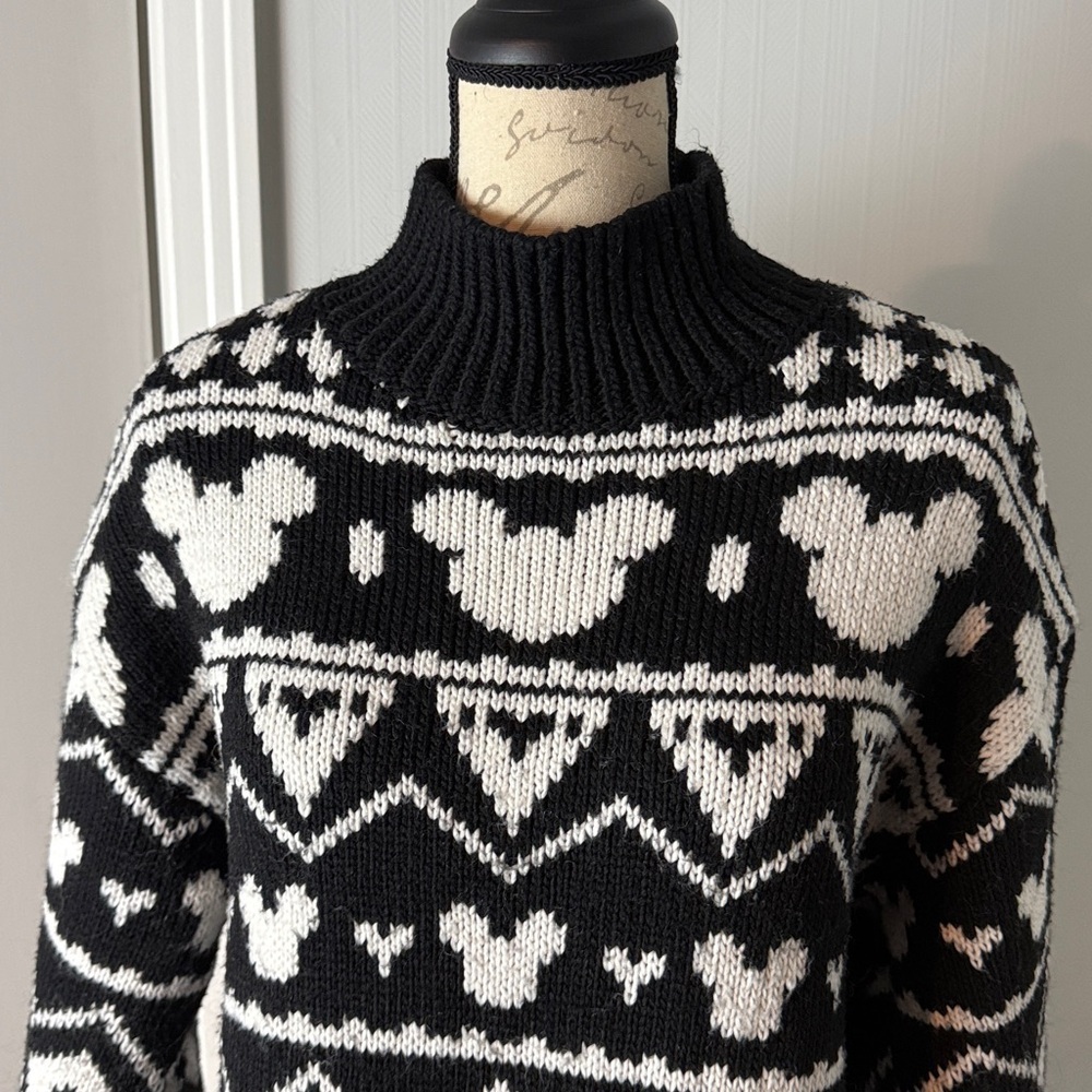 H&M x DISNEY MICKEY MOUSE MOCK NECK SWEATER size S - Picture 5 of 10